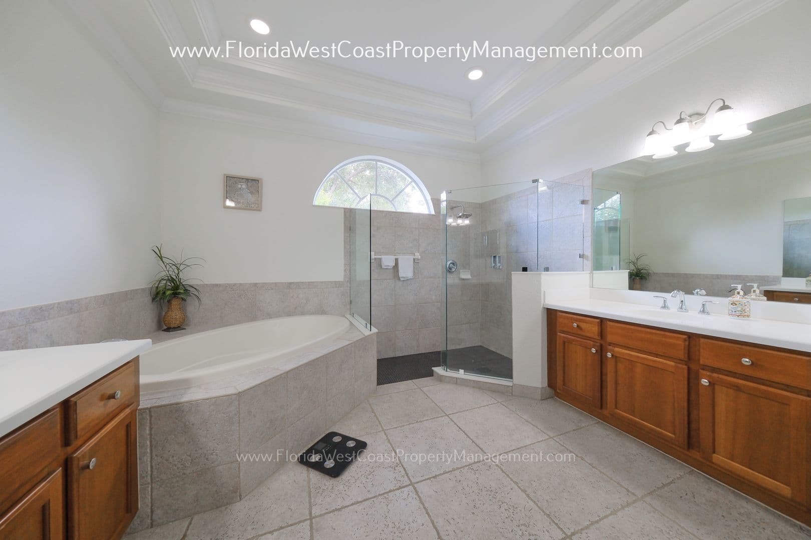 Bradenton House: 12810 Daisy Pl
