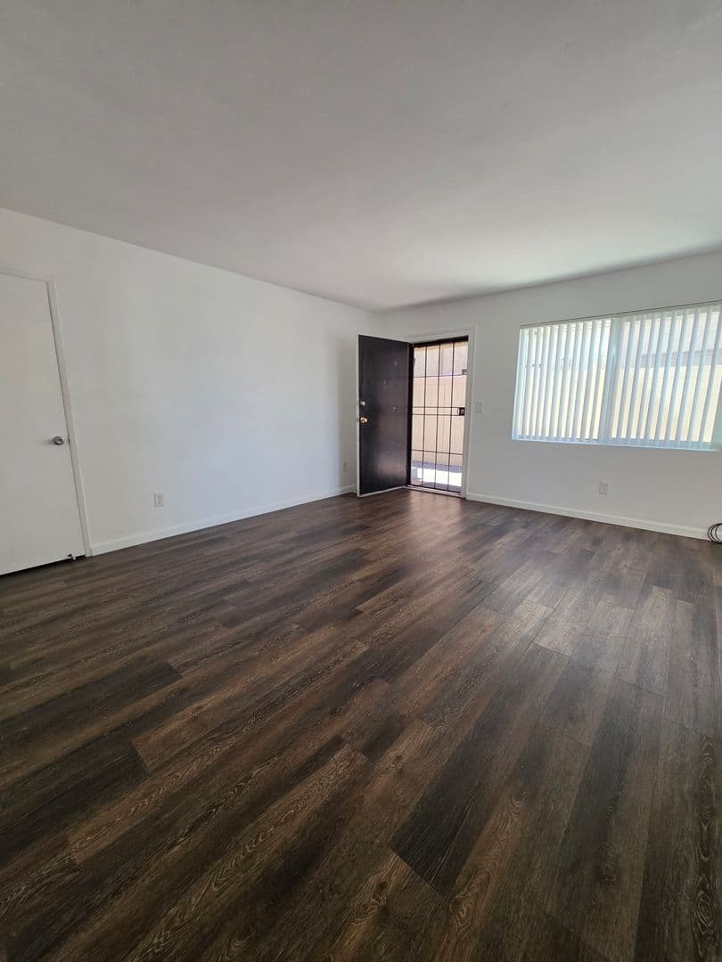 San Diego Apartment: 4881 70th Street