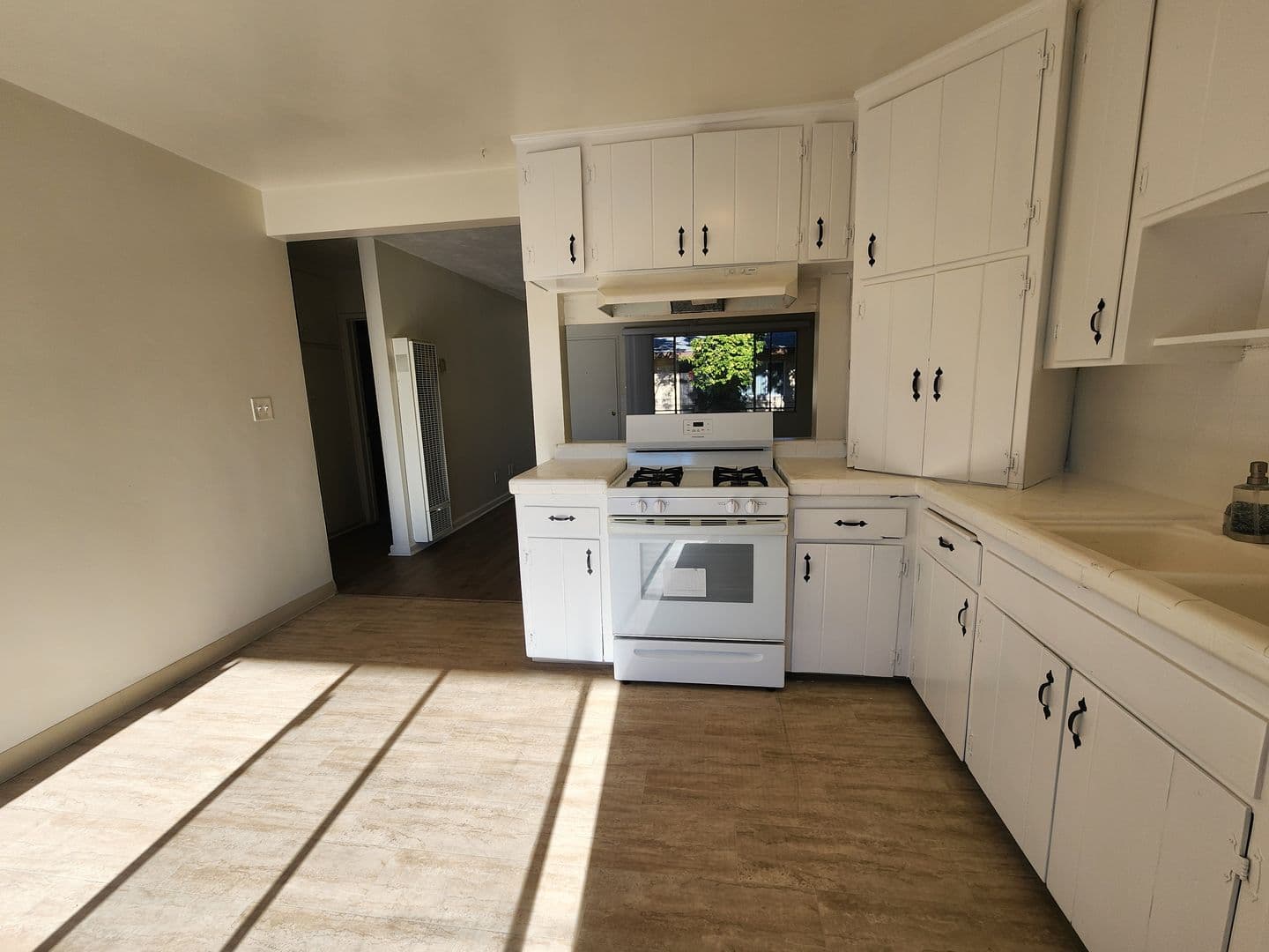 La Mesa Apartment: 4434-4442 Rosebud Lane A-D