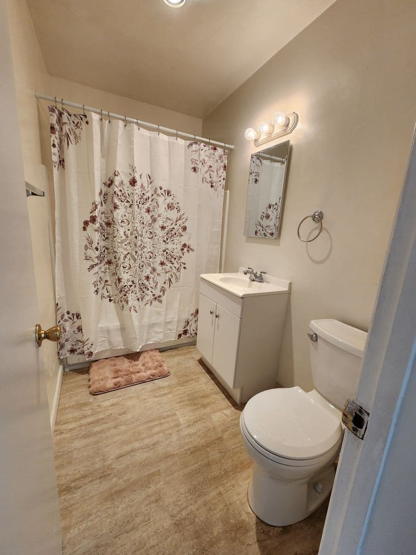 La Mesa Apartment: 4434-4442 Rosebud Lane A-D