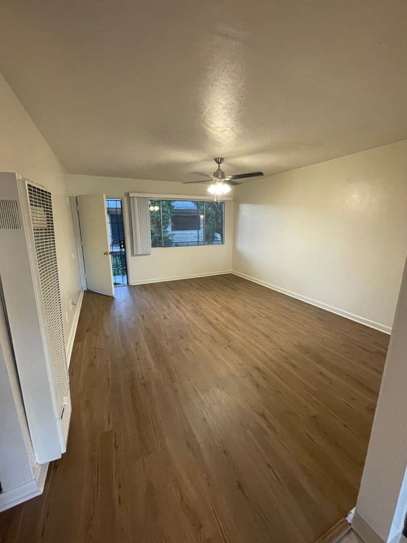 La Mesa Apartment: 4434-4442 Rosebud Lane A-D