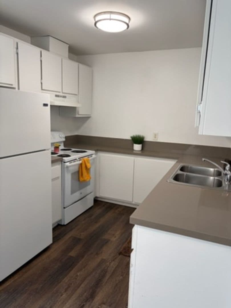 San Diego Apartment: 4881 70th Street