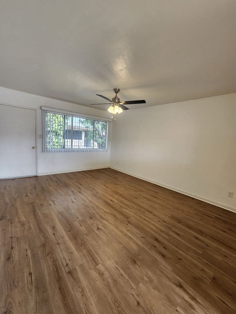 La Mesa Apartment: 4434-4442 Rosebud Lane A-D