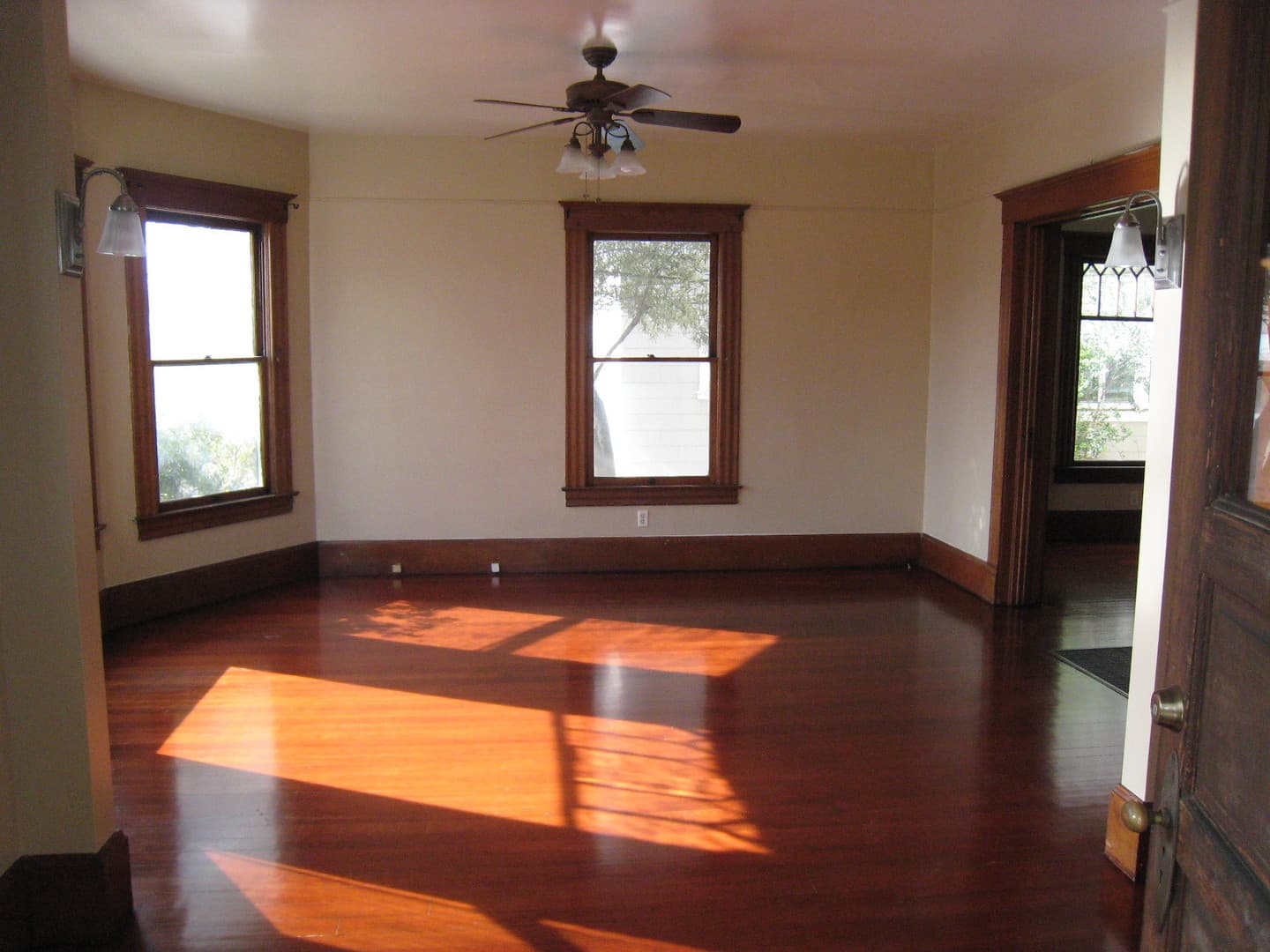 San Diego Apartment: 2542-2552 A Street