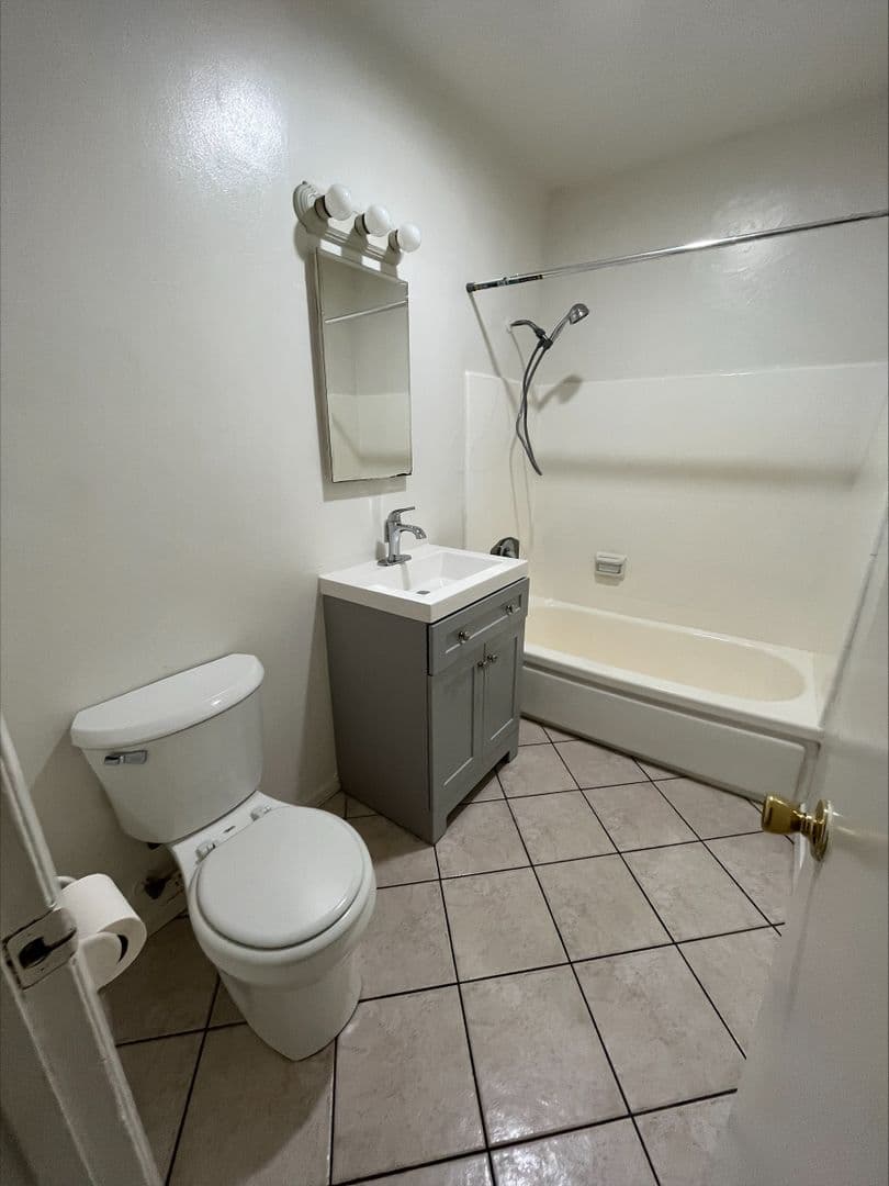 La Mesa Apartment: 4434-4442 Rosebud Lane A-D