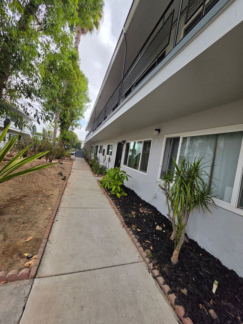 La Mesa Apartment: 4434-4442 Rosebud Lane A-D