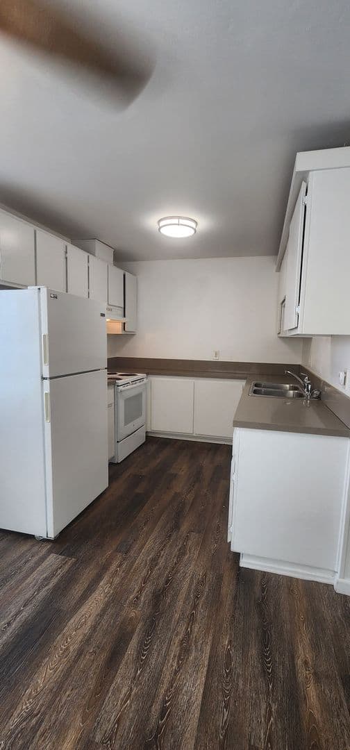 San Diego Apartment: 4881 70th Street