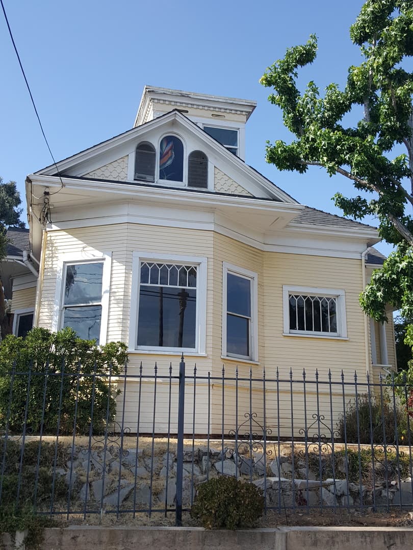 San Diego Apartment: 2542-2552 A Street