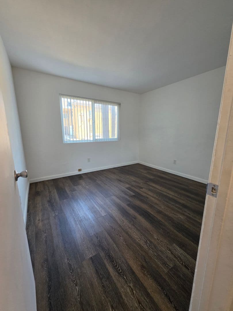 San Diego Apartment: 4881 70th Street