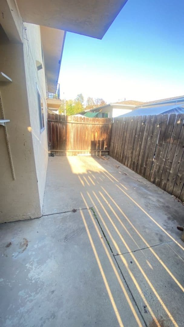 La Mesa Apartment: 4434-4442 Rosebud Lane A-D