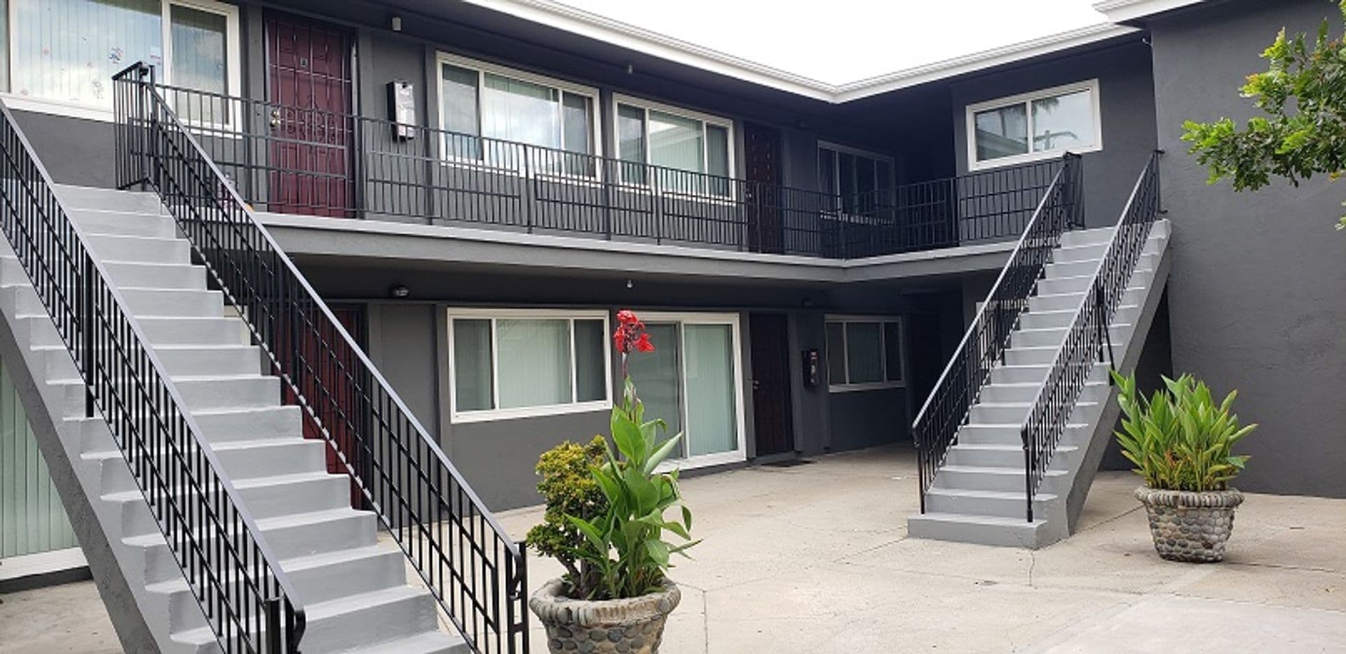 La Mesa Apartment: 4453-55 Rosebud Lane