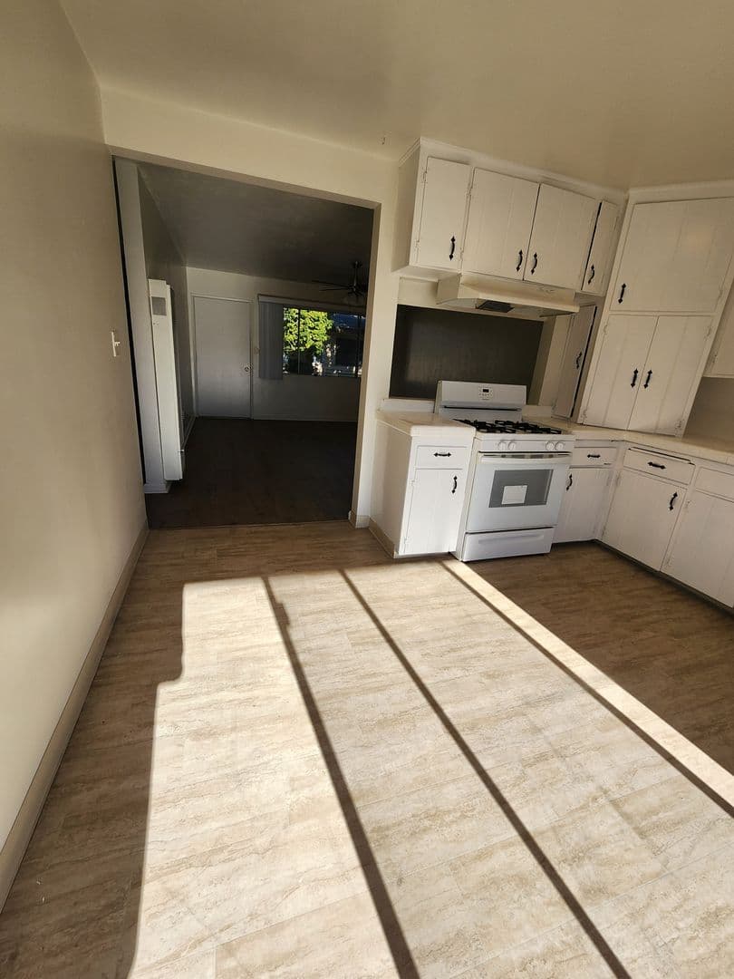 La Mesa Apartment: 4434-4442 Rosebud Lane A-D