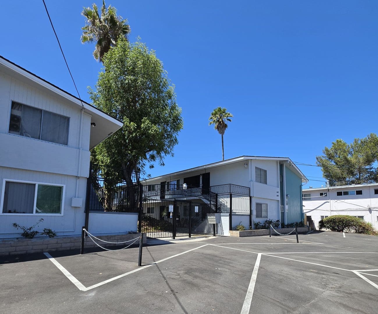 La Mesa Apartment: 4434-4442 Rosebud Lane A-D