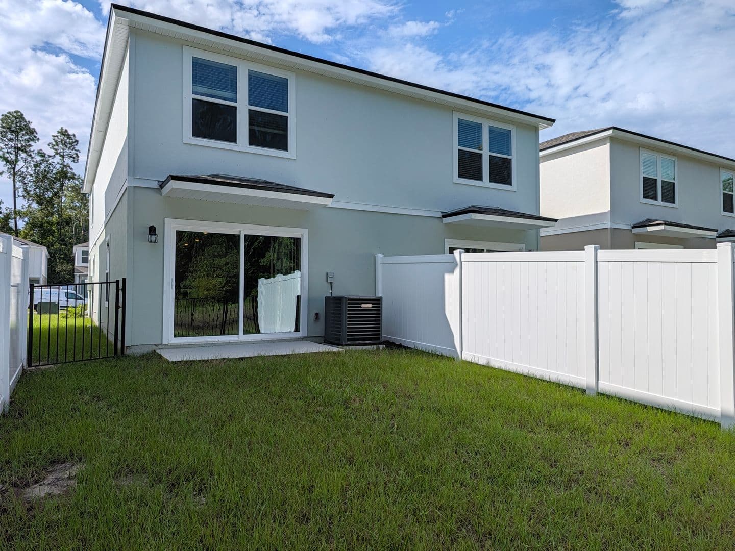 Jacksonville Townhome: 3237 Schoolmarm St