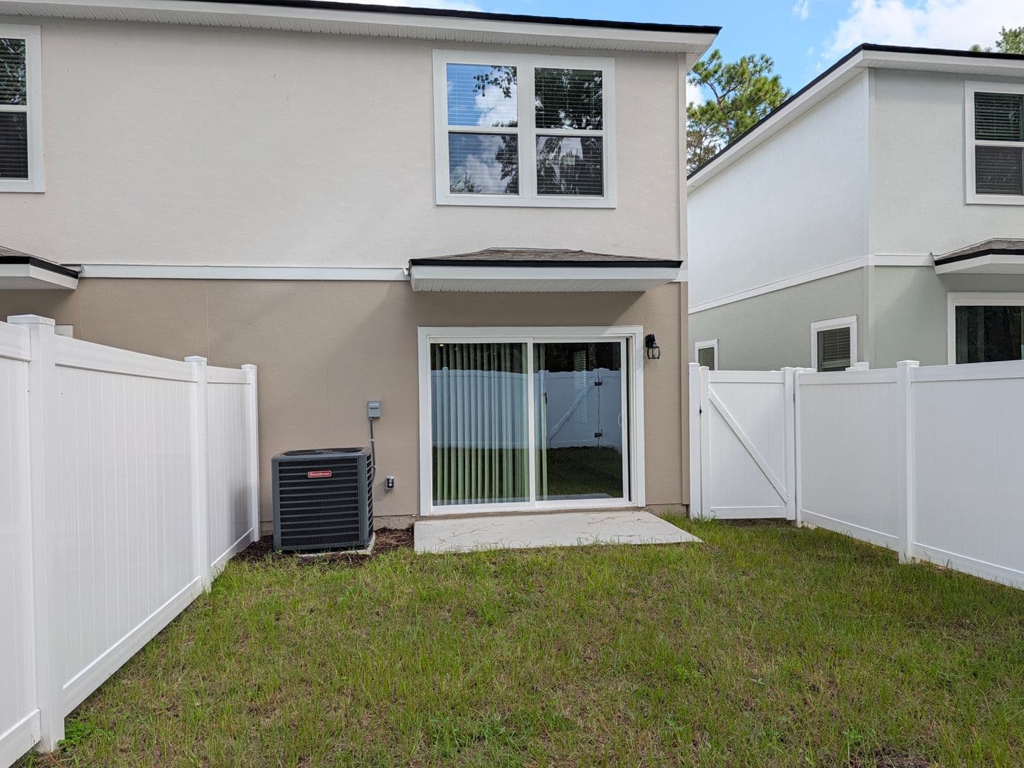 Jacksonville Townhome: 3237 Schoolmarm St