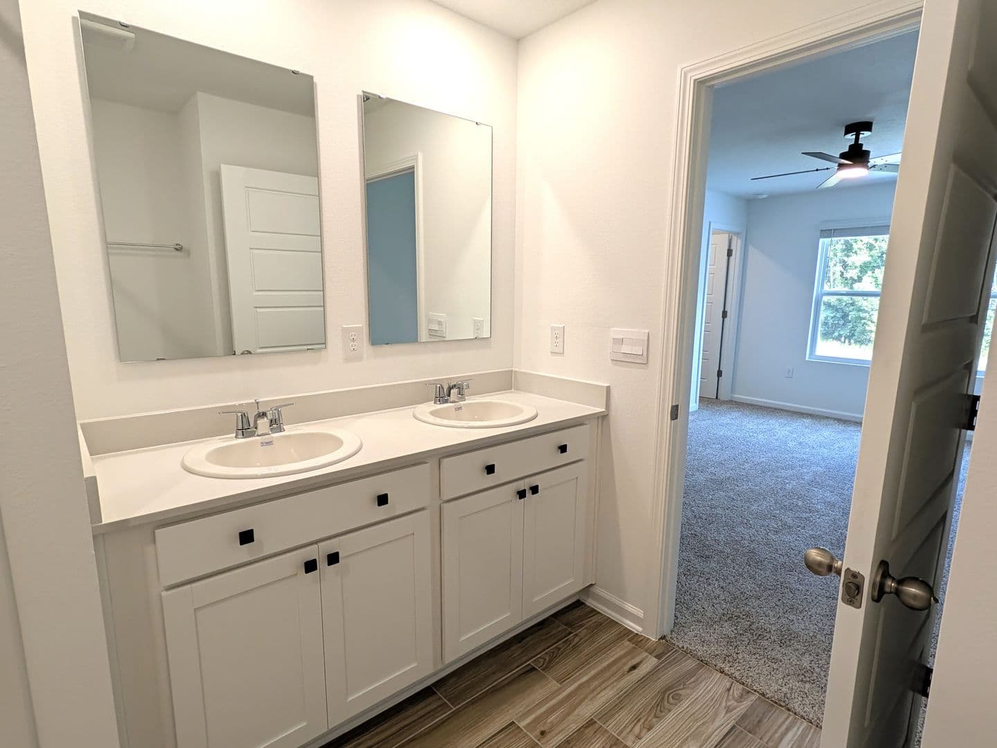 Jacksonville Townhome: 3237 Schoolmarm St