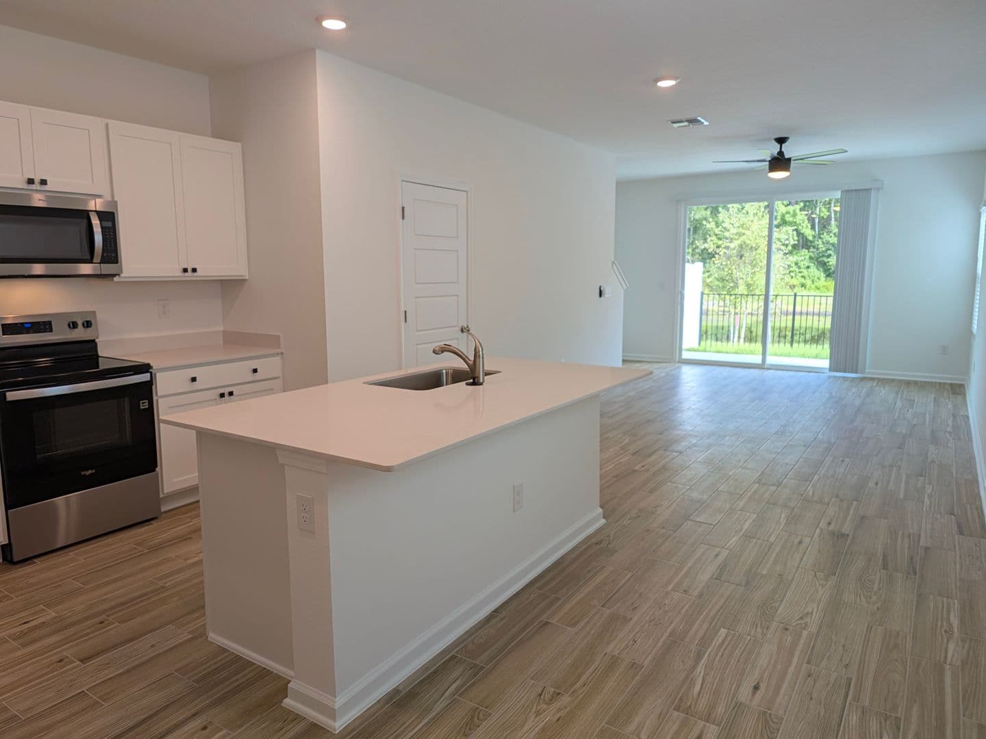 Jacksonville Townhome: 3202 Schoolmarm St
