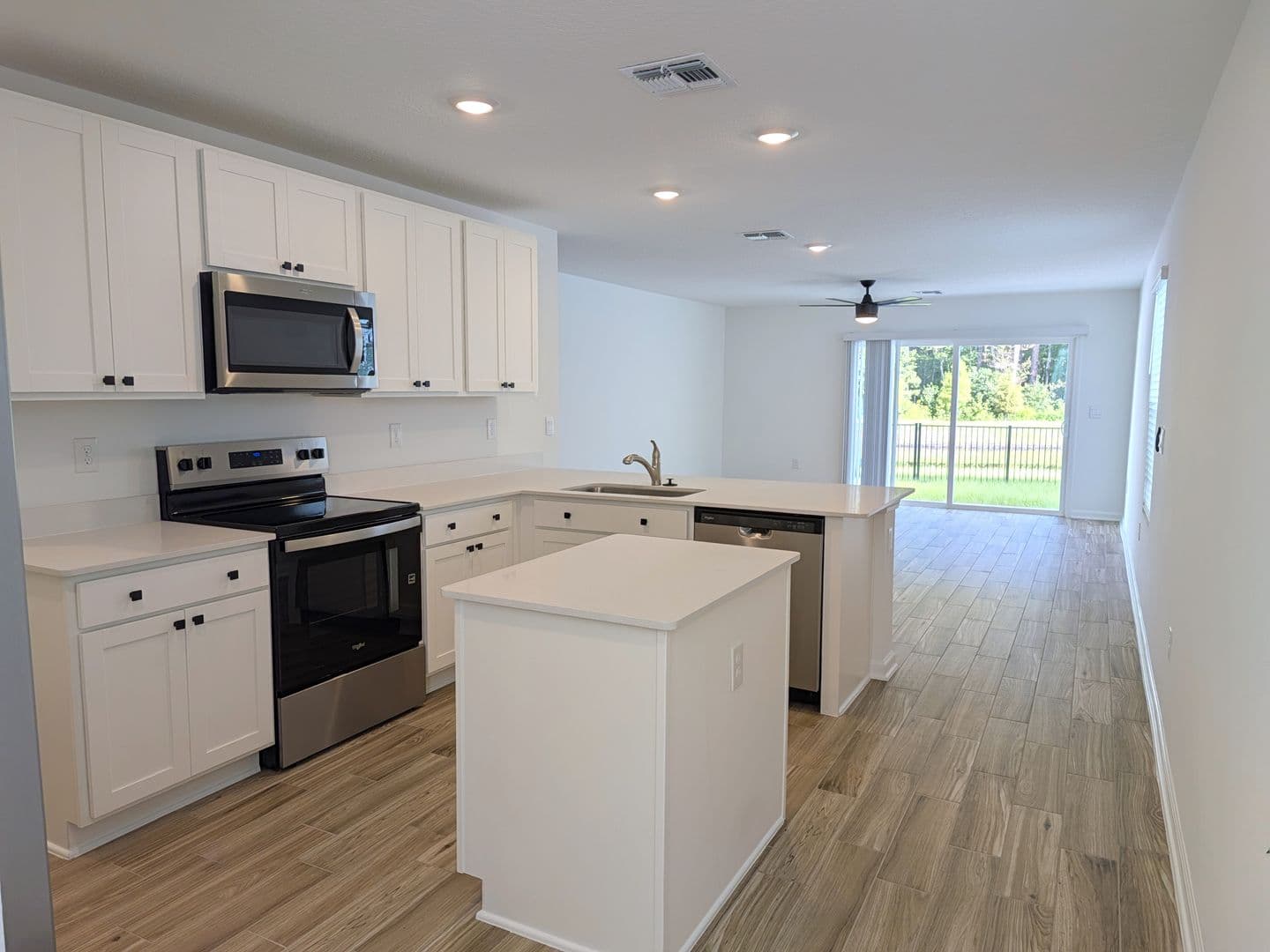 Jacksonville Townhome: 3237 Schoolmarm St
