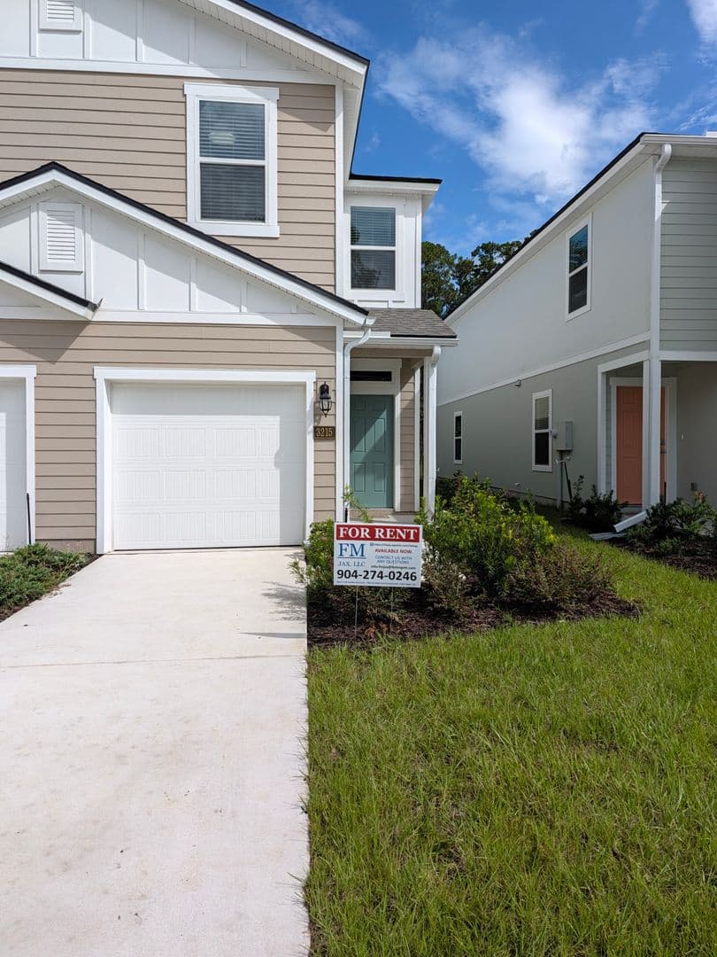 Jacksonville Townhome: 3202 Schoolmarm St