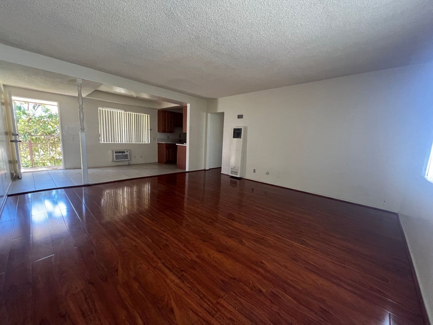 ALHAMBRA Apartment: 100 E. COMMONWEALTH AVE