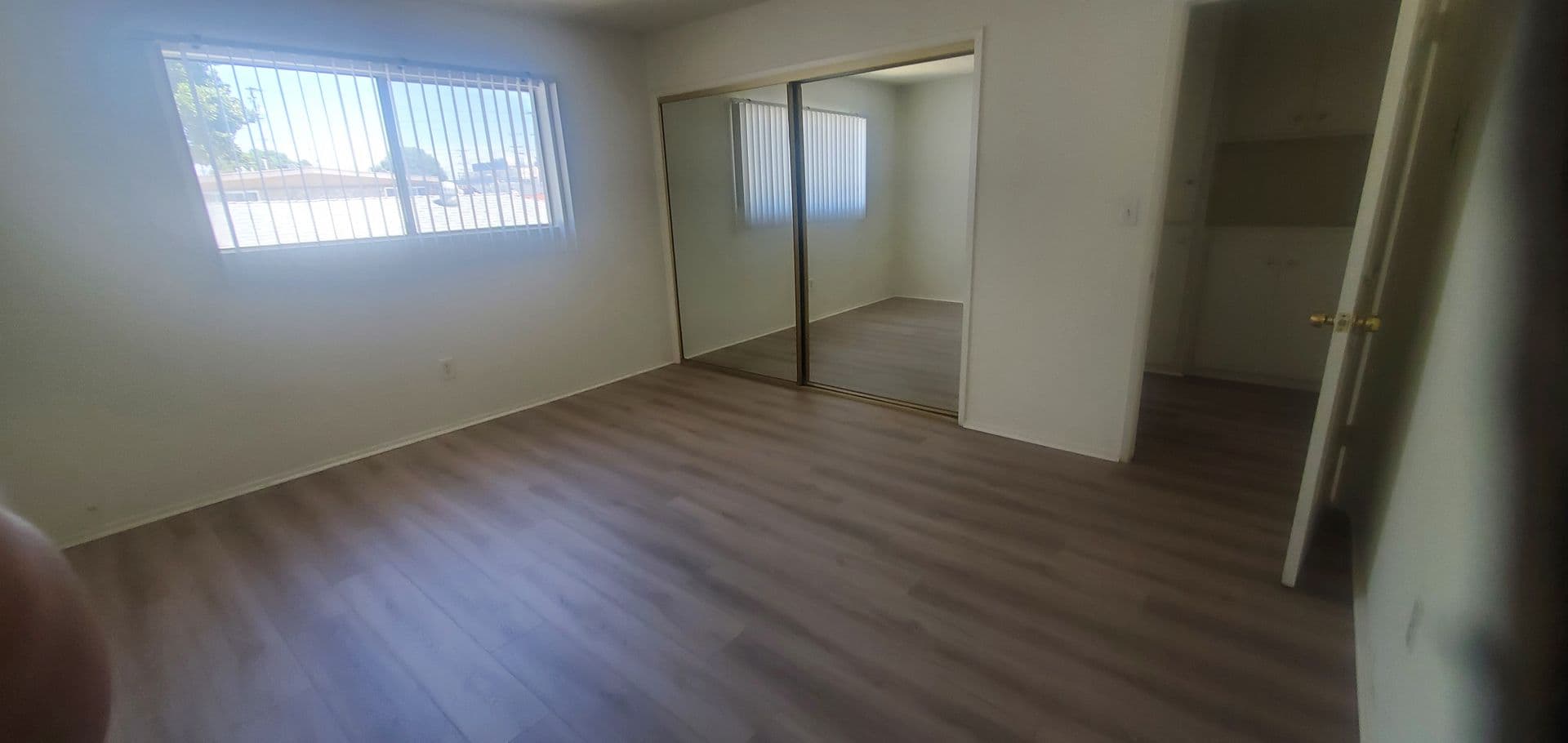 LONG BEACH Apartment: 488 E. LOUISE ST.