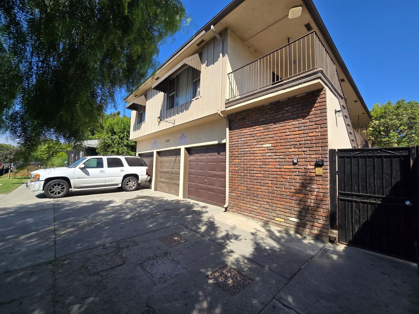LONG BEACH Apartment: 1834 PINE AVE