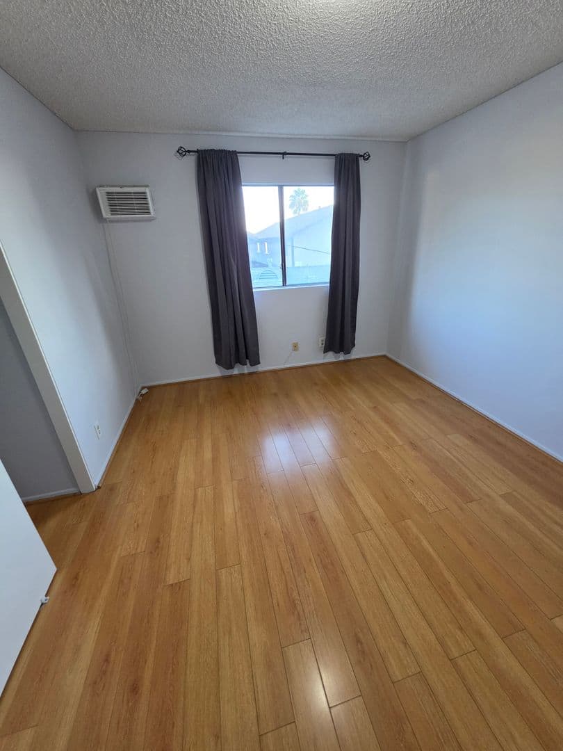 SAN GABRIEL Apartment: 927 S. CHARLOTTE AVE.