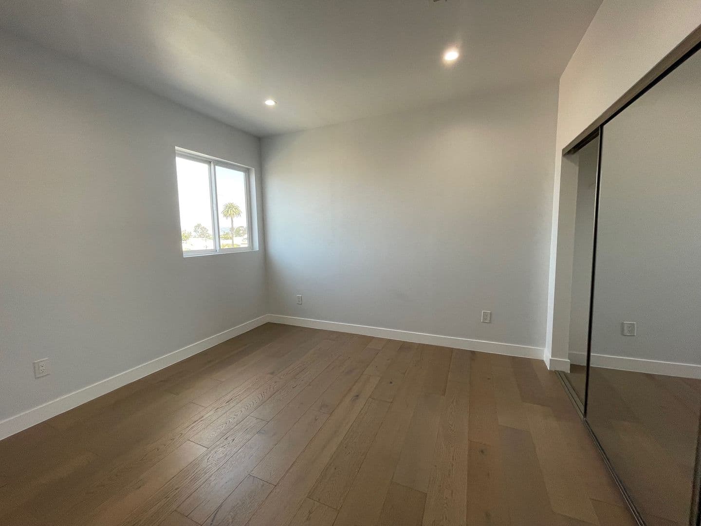 LOS ANGELES Apartment: 5468 CARLIN ST / 2650-2652 HAUSER BLVD