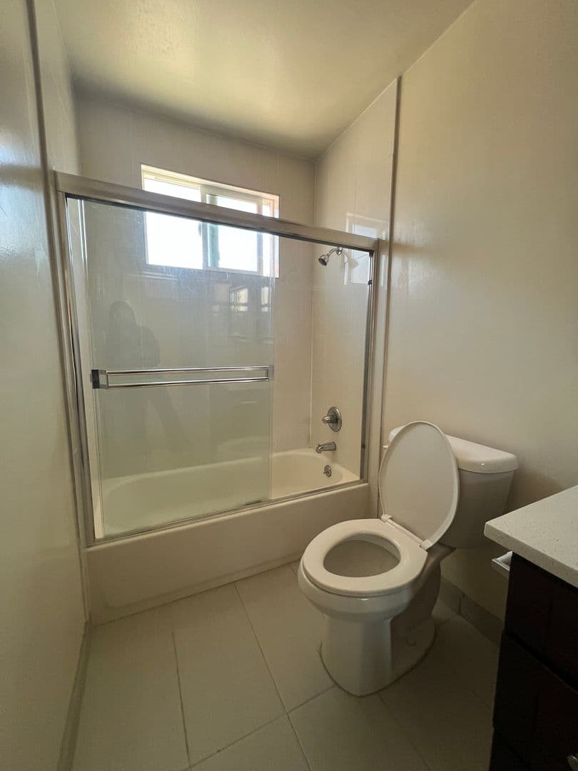ALHAMBRA Apartment: 431 S. CHAPEL AVE