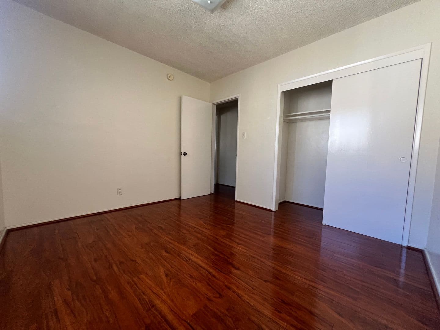 ALHAMBRA Apartment: 100 E. COMMONWEALTH AVE