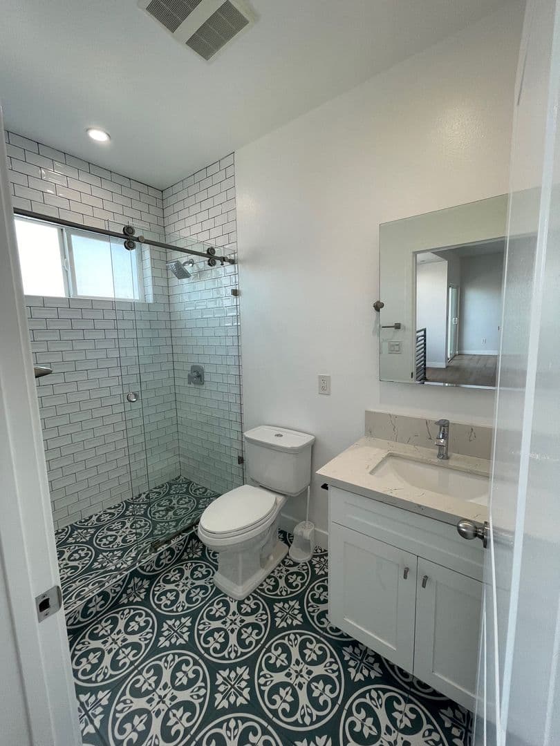 LOS ANGELES Apartment: 5468 CARLIN ST / 2650-2652 HAUSER BLVD