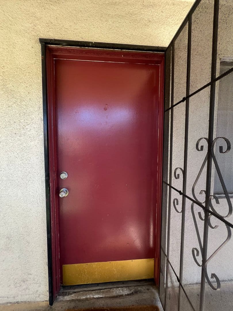 ALHAMBRA Apartment: 100 E. COMMONWEALTH AVE