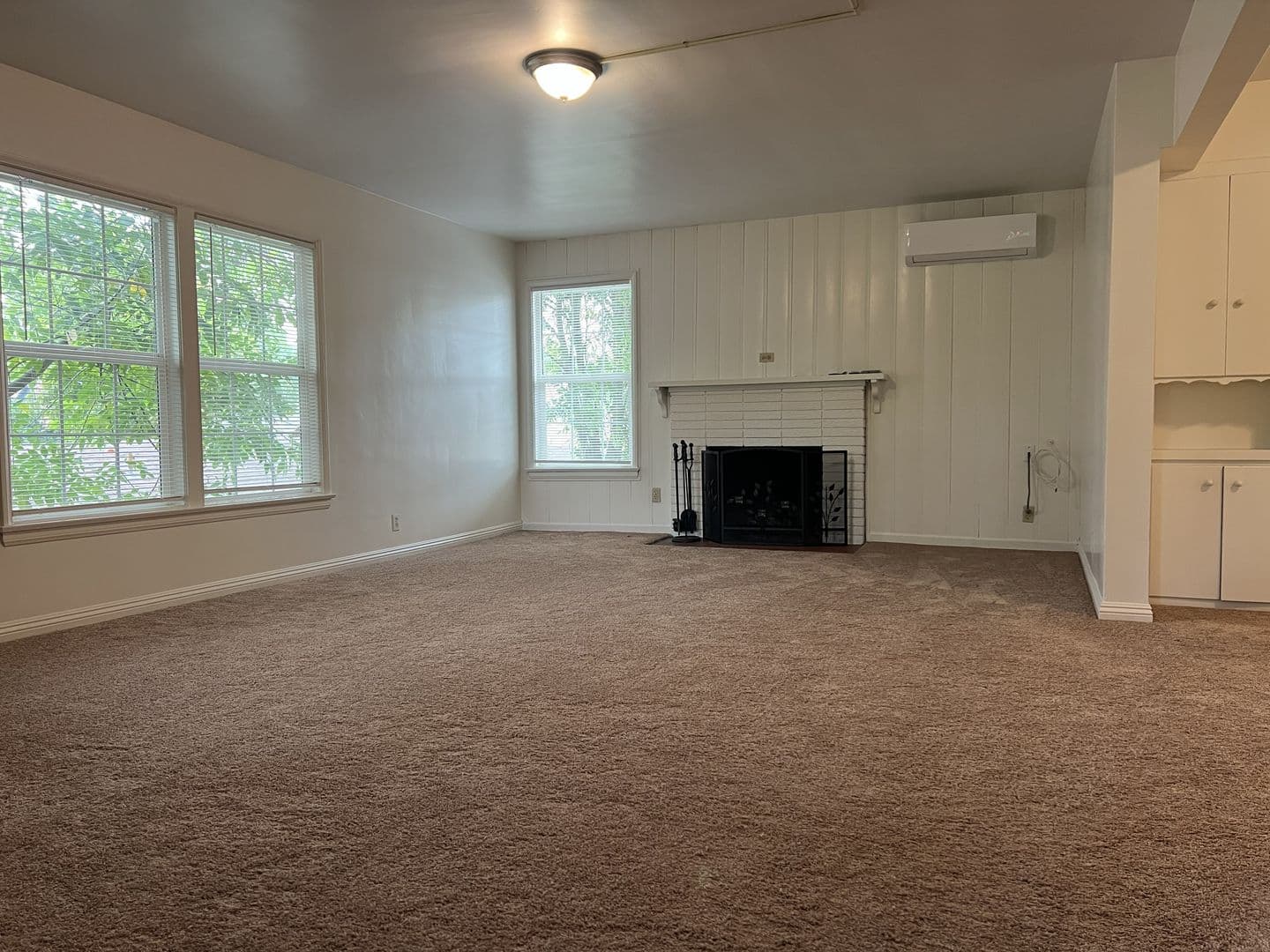 PASADENA Apartment: 500 N. LOS ROBLES AVE.