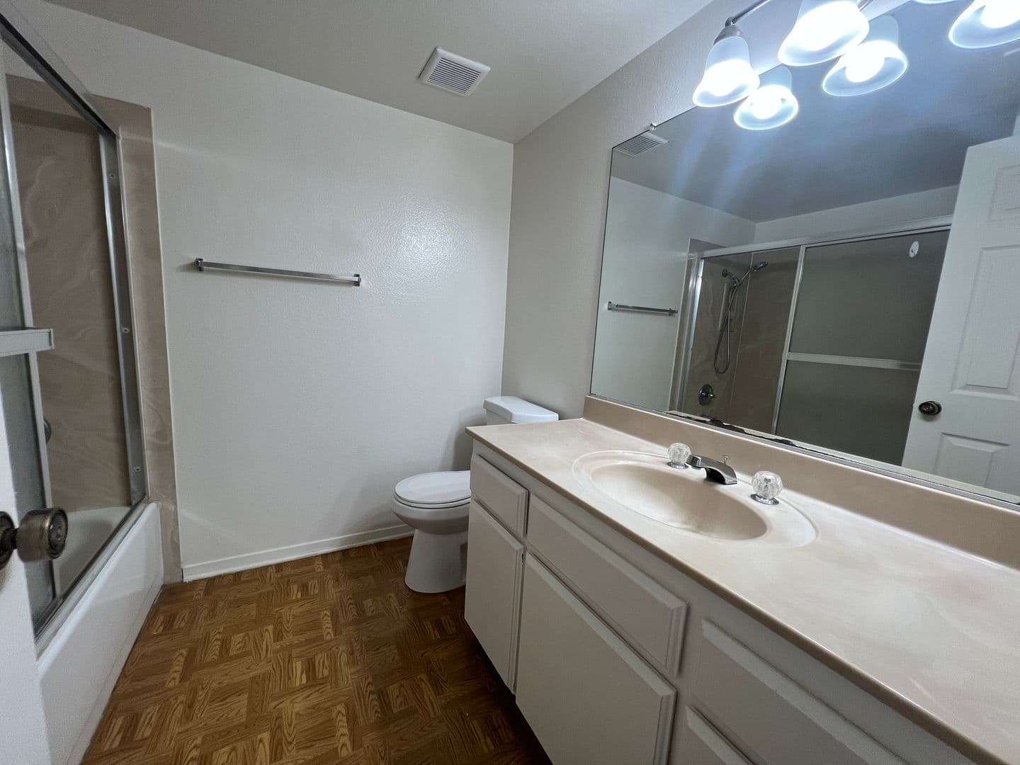 ALHAMBRA Apartment: 2200 LARCH ST