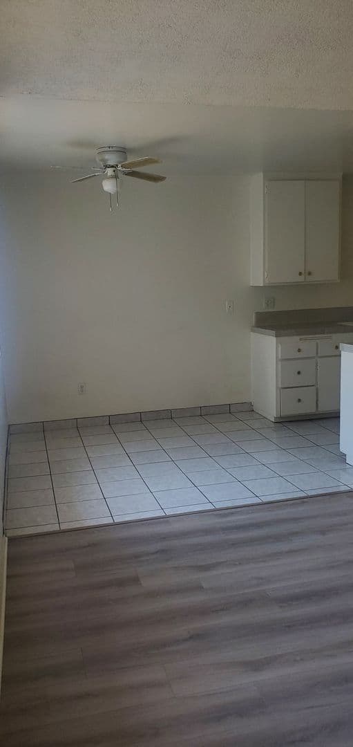 LONG BEACH Apartment: 488 E. LOUISE ST.
