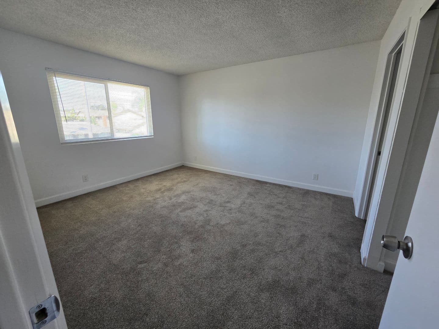ANAHEIM Apartment: 2650 E. PARK LN