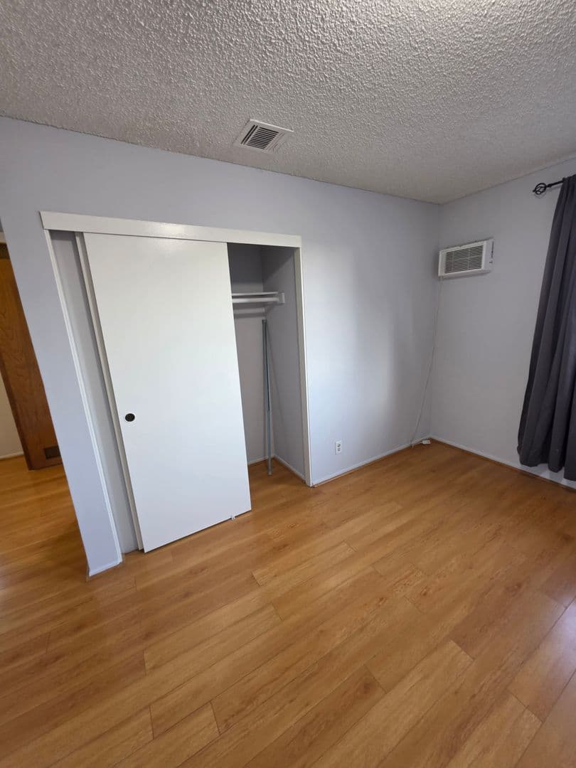 SAN GABRIEL Apartment: 927 S. CHARLOTTE AVE.
