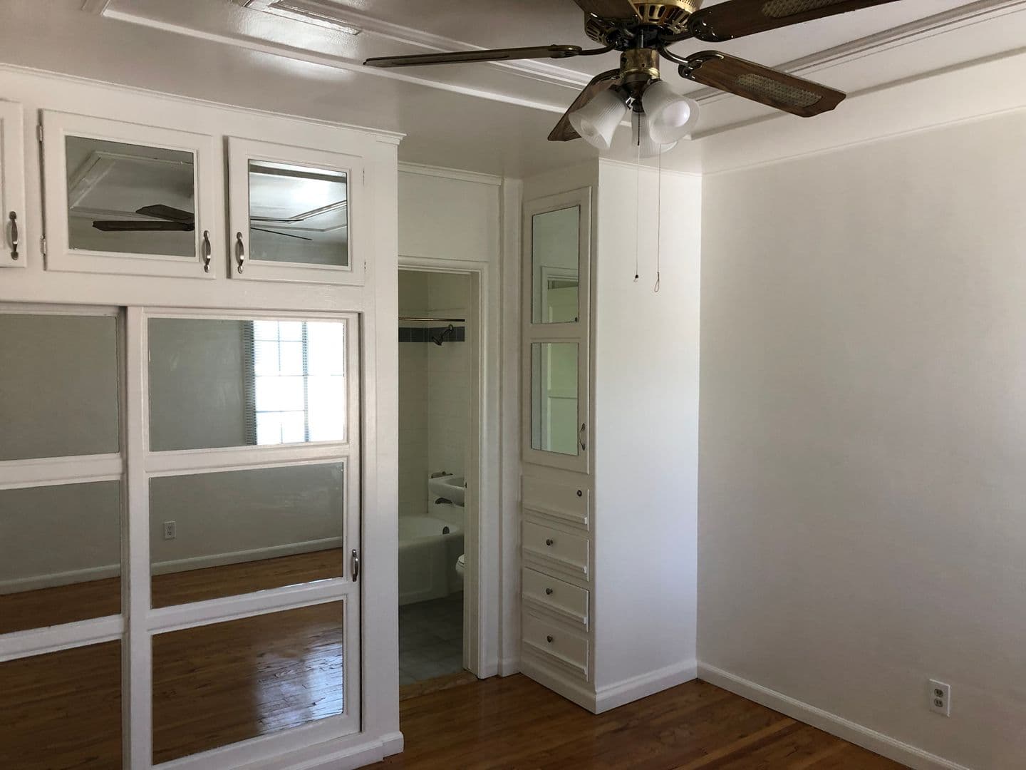 PASADENA Apartment: 50-58 HARKNESS AVE.