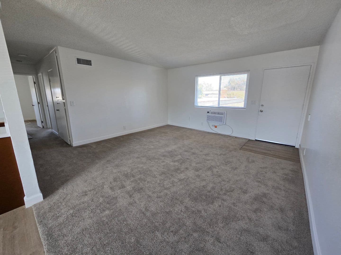 ANAHEIM Apartment: 2650 E. PARK LN