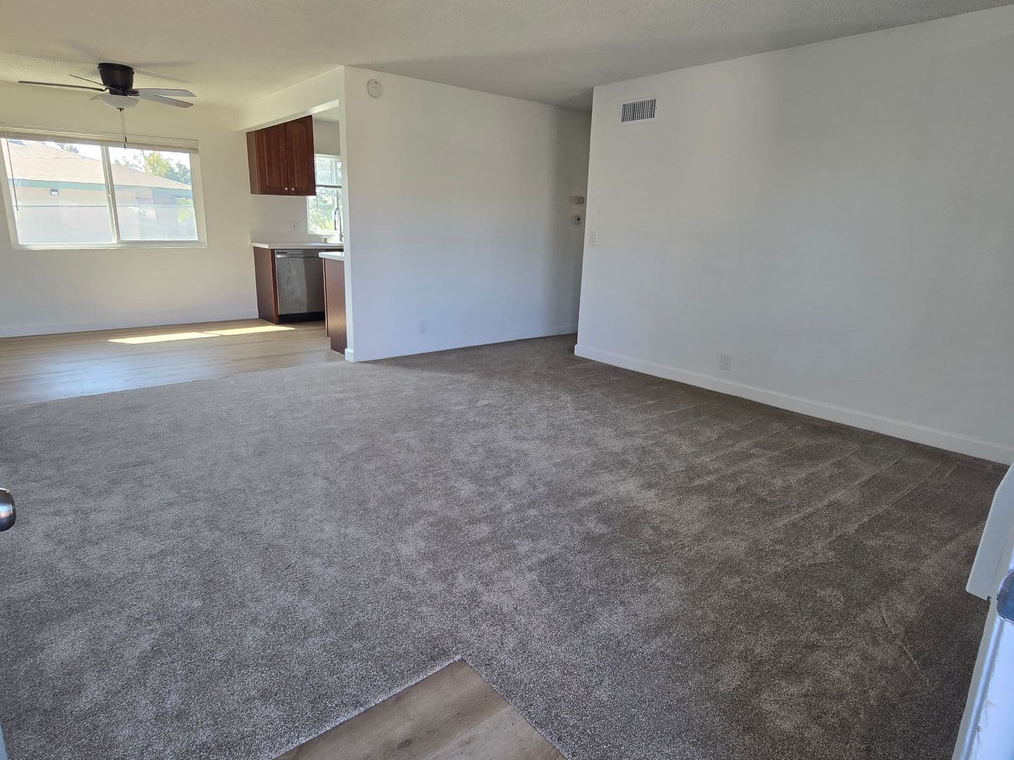 ANAHEIM Apartment: 2650 E. PARK LN