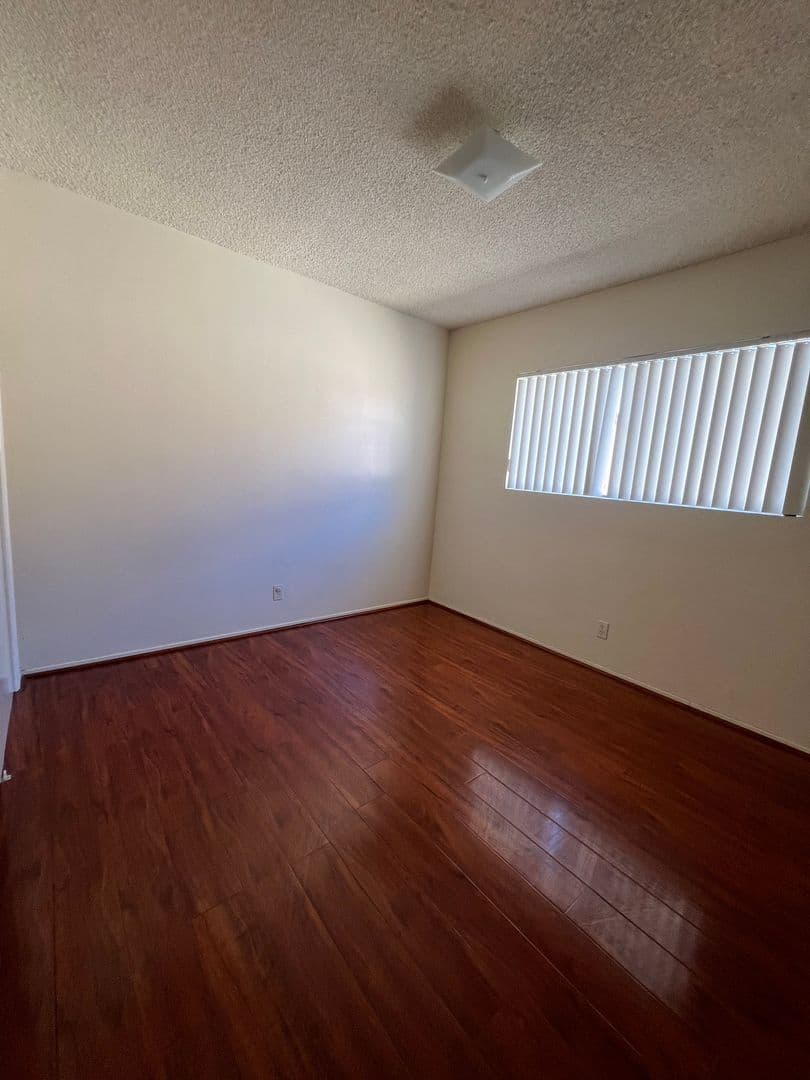 ALHAMBRA Apartment: 100 E. COMMONWEALTH AVE