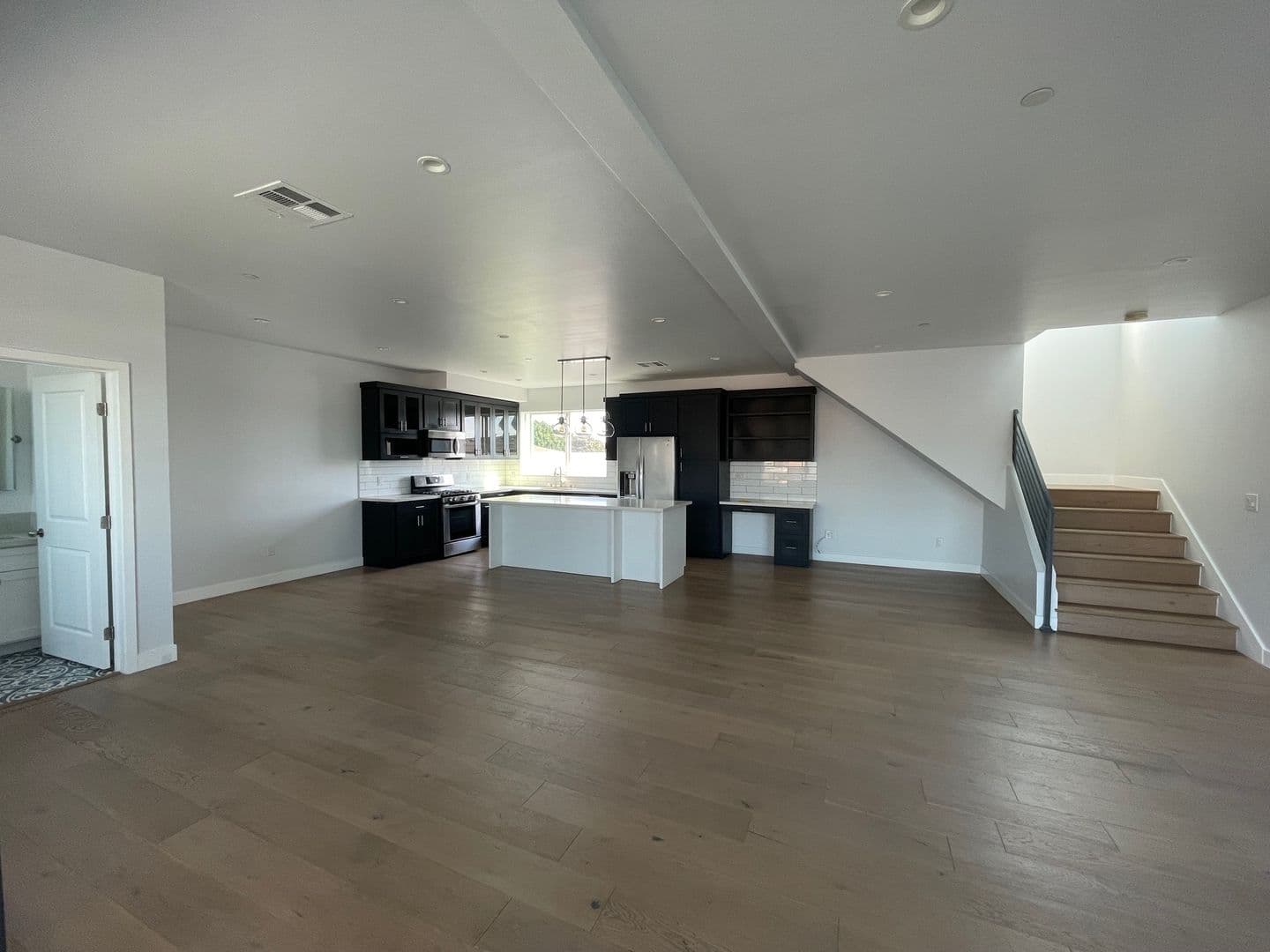 LOS ANGELES Apartment: 5468 CARLIN ST / 2650-2652 HAUSER BLVD