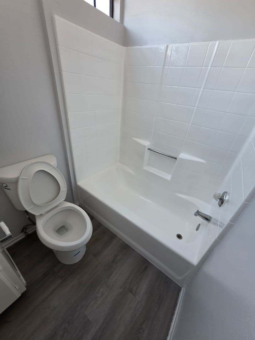 SAN GABRIEL Apartment: 927 S. CHARLOTTE AVE.