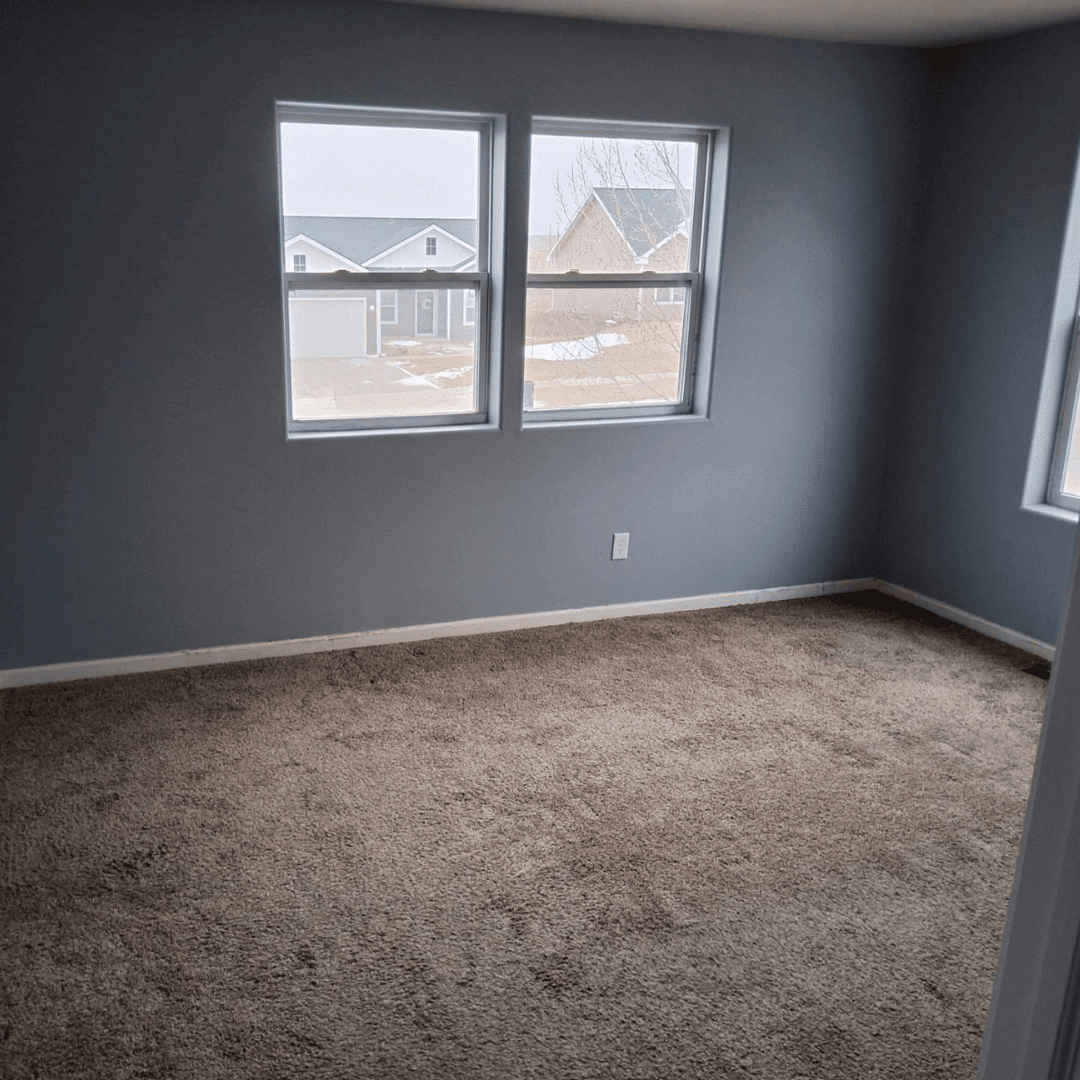 Watford City House: 3306 10th Ave NE