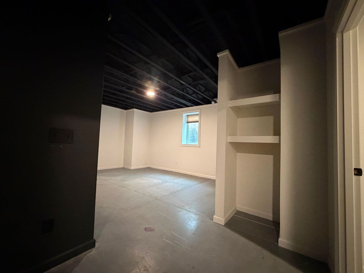 Watford City House: 2605 2nd ST NE