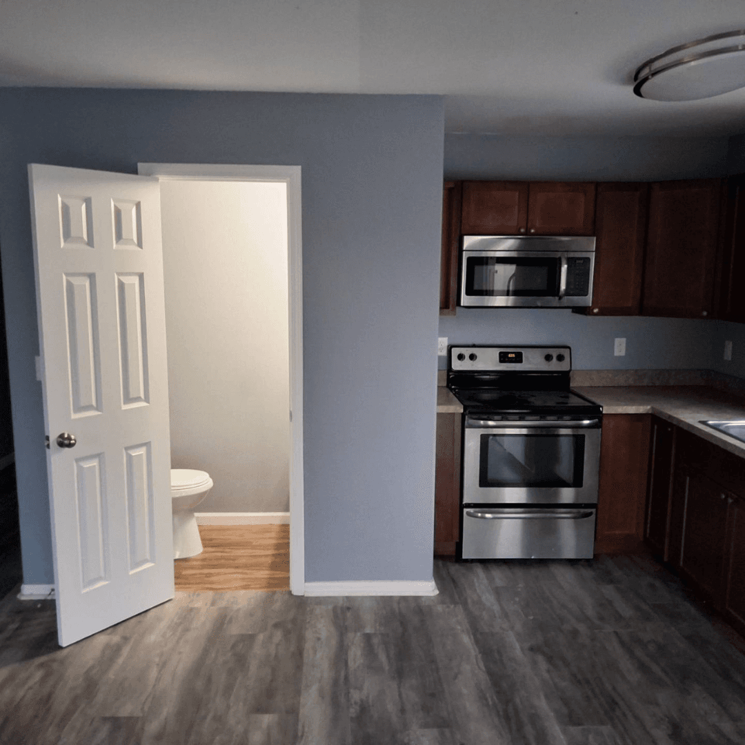 Watford City House: 3306 10th Ave NE