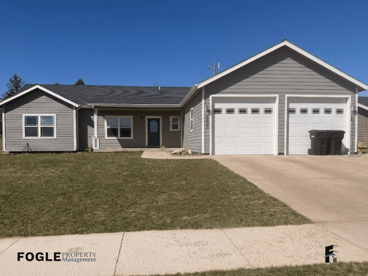 Watford City House: 2605 2nd ST NE