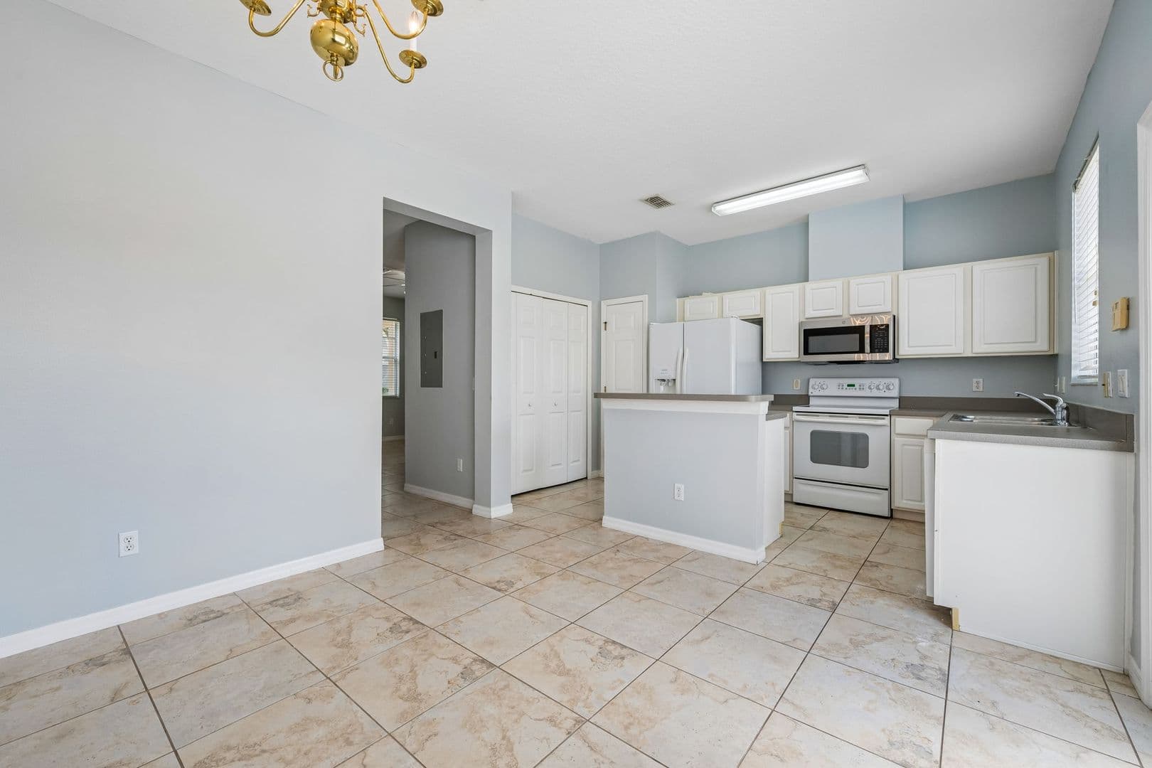 Windermere Townhome: 12740 Langstaff Dr