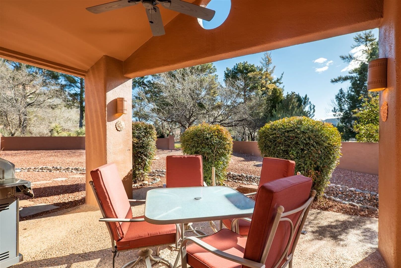 Sedona House: 25 Union Drive