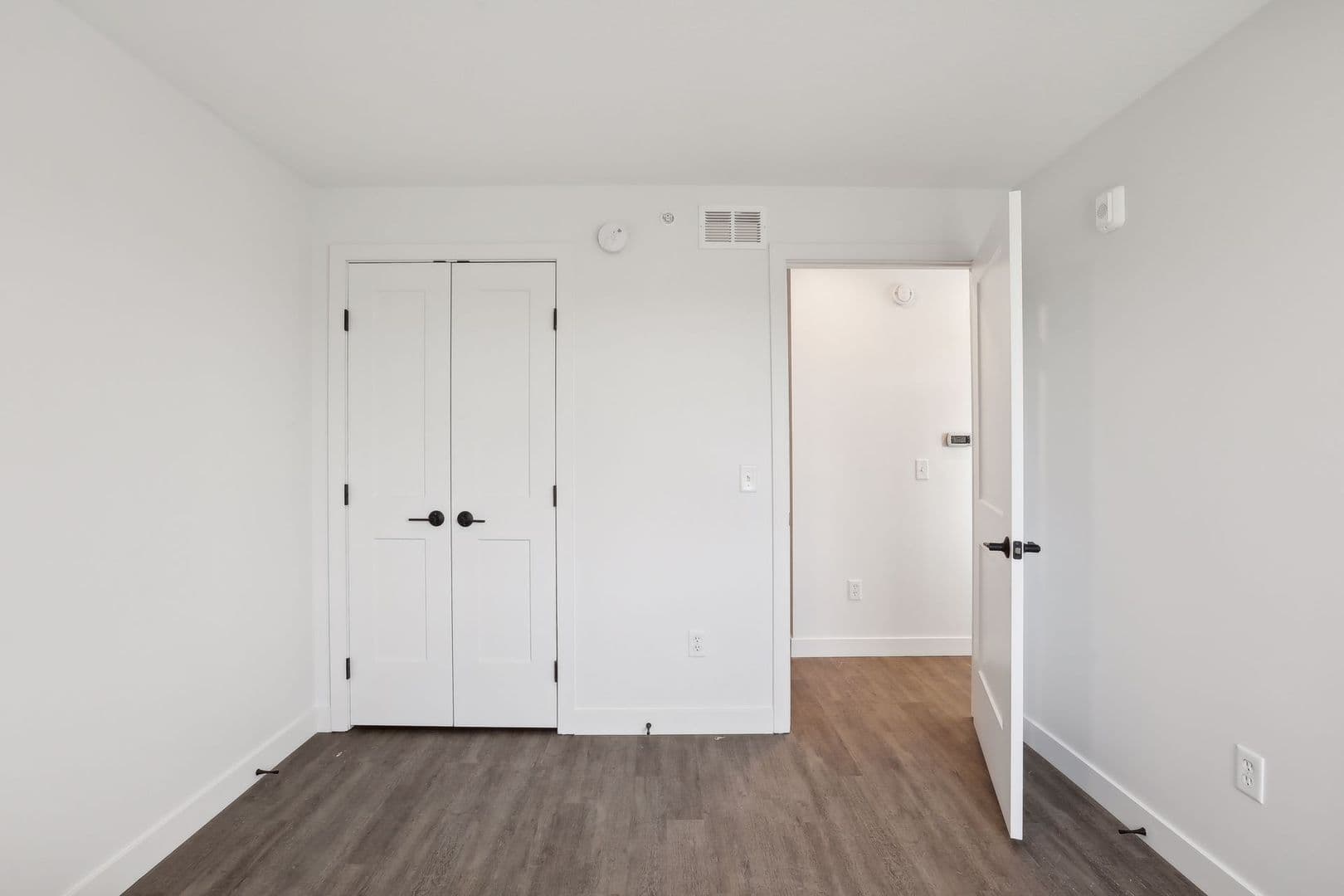 Minneapolis Apartment: 633 Van  Buren Street NE